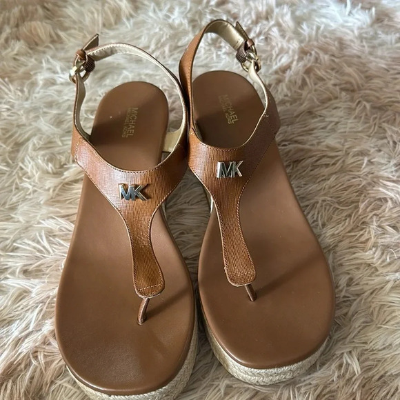 NWOB Micheal Kors wedge sandal - Picture 3 of 5